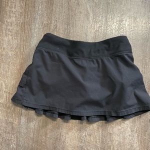 Ivivva girls tennis skirt size 8